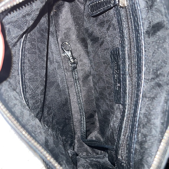 Michael Kors Purse - Picture 6 of 7